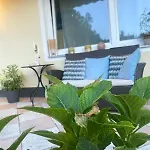 Apartmán Cleo - Ein Raum - Bad Extern *