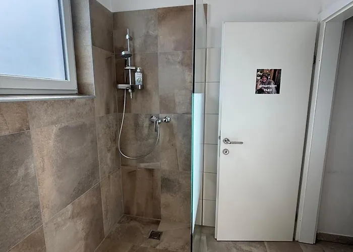 Apartament Cleo - Ein Raum - Bad Extern